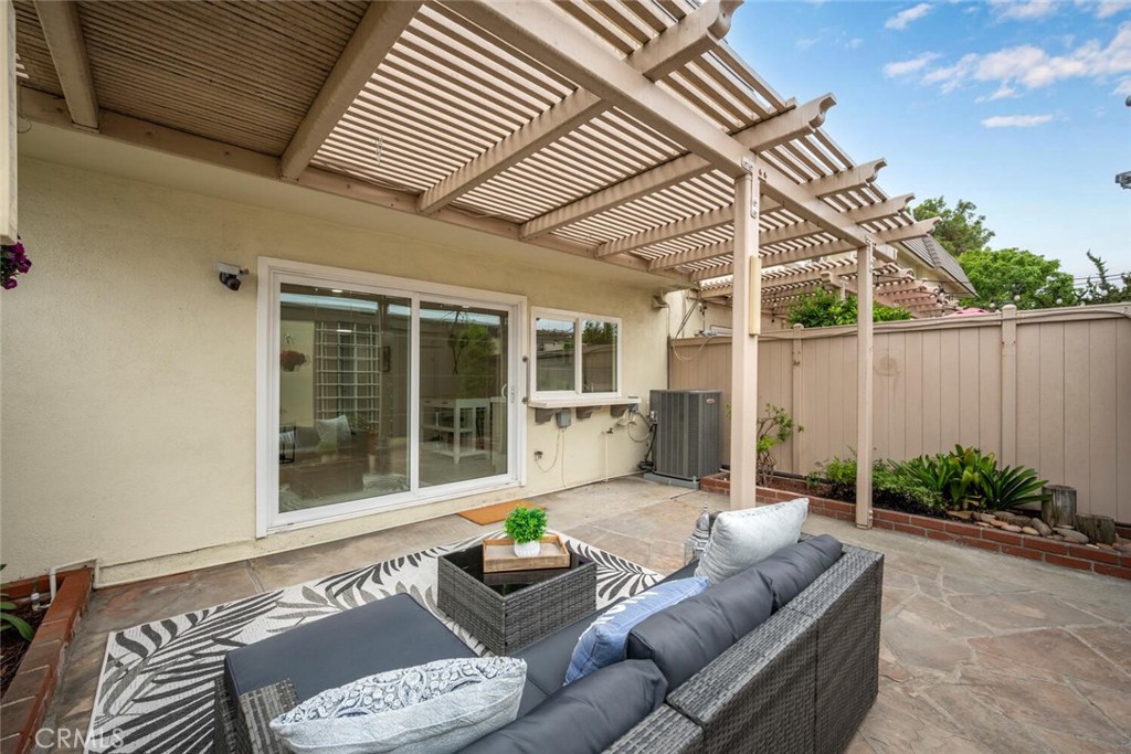 4057 Via Encinas