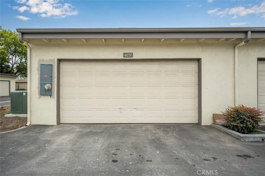 4057 Via Encinas