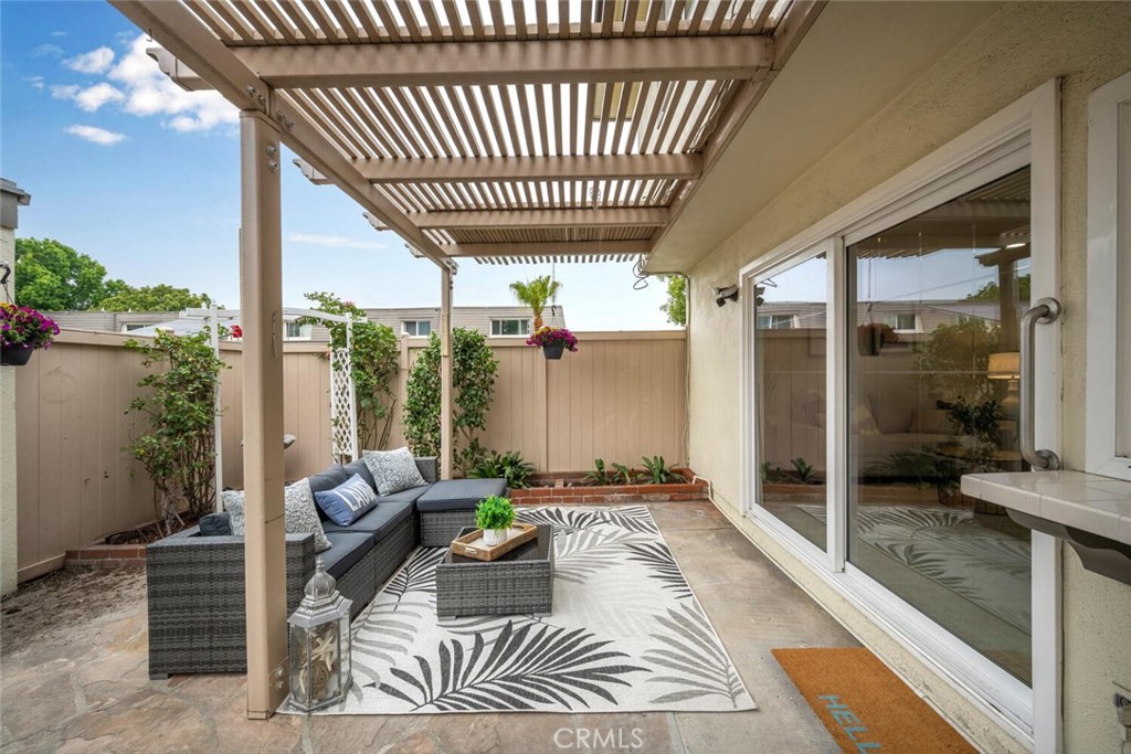 4057 Via Encinas