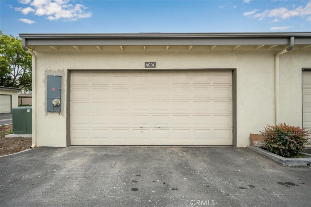 4057 Via Encinas