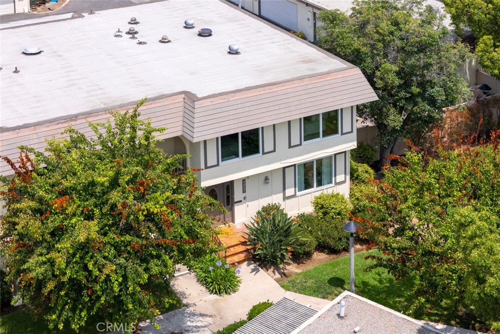 4057 Via Encinas