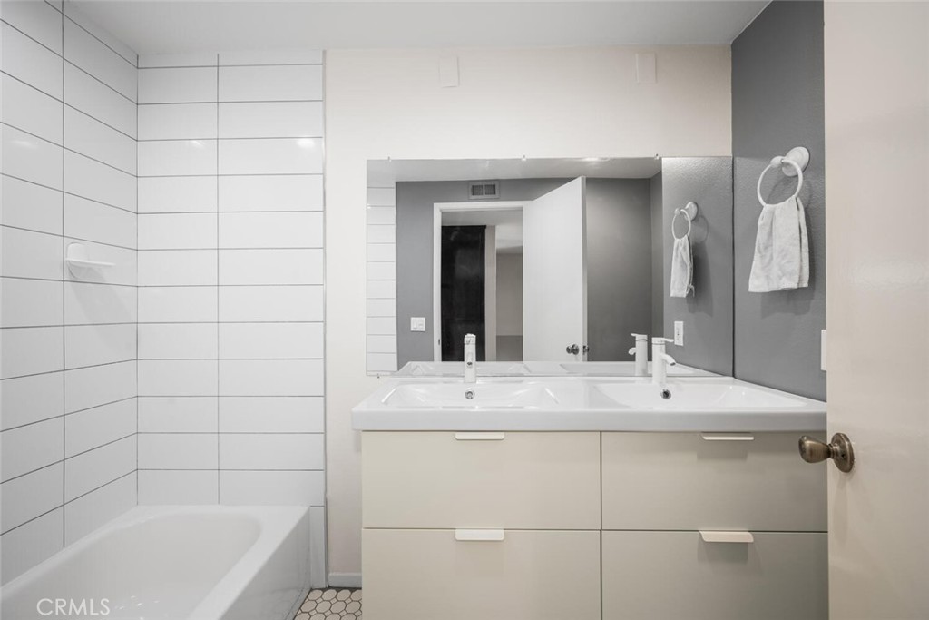 18189 Mesa Verde Court