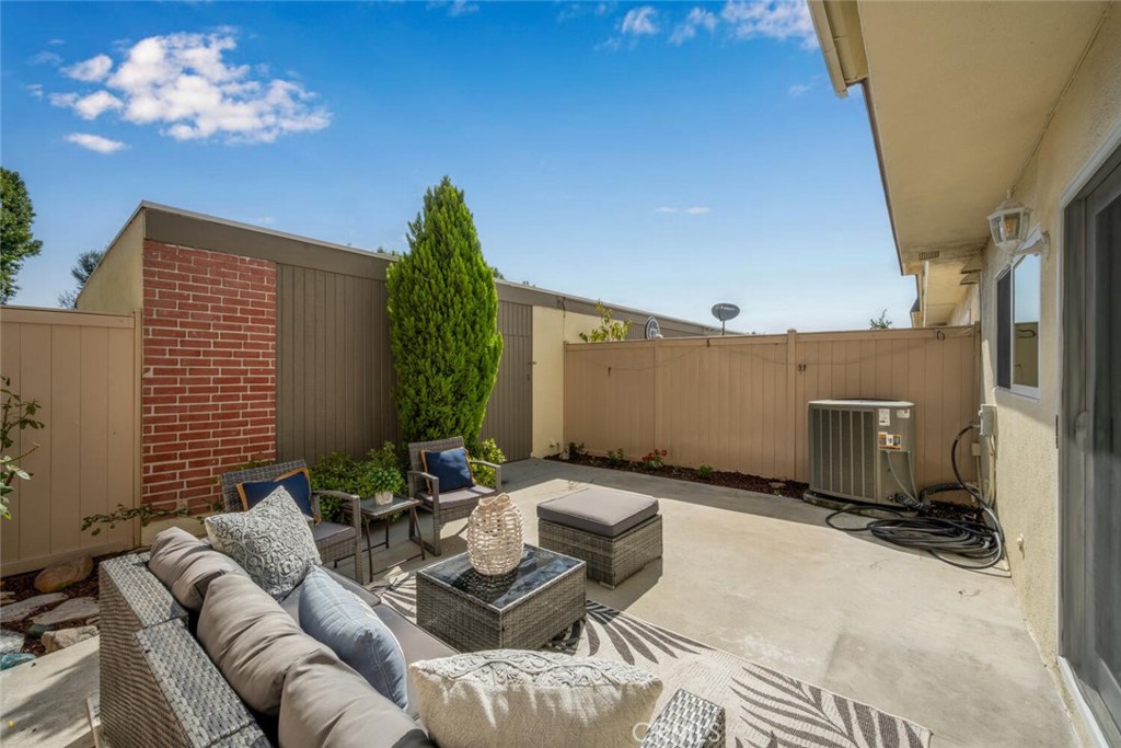 4068 Avenida Sevilla