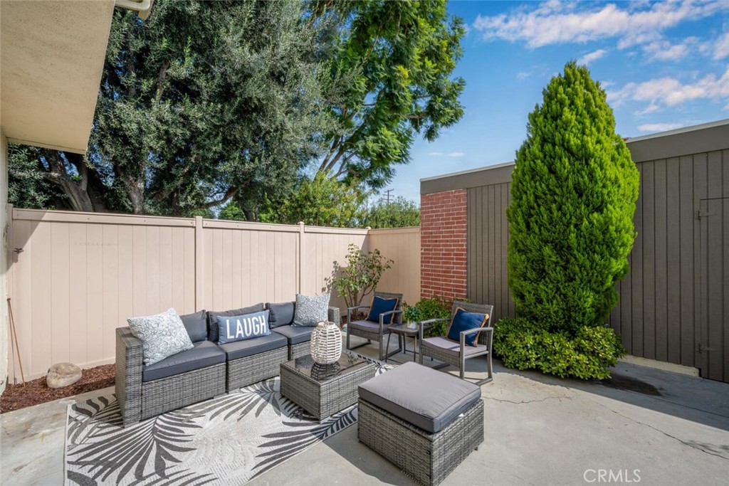 4068 Avenida Sevilla