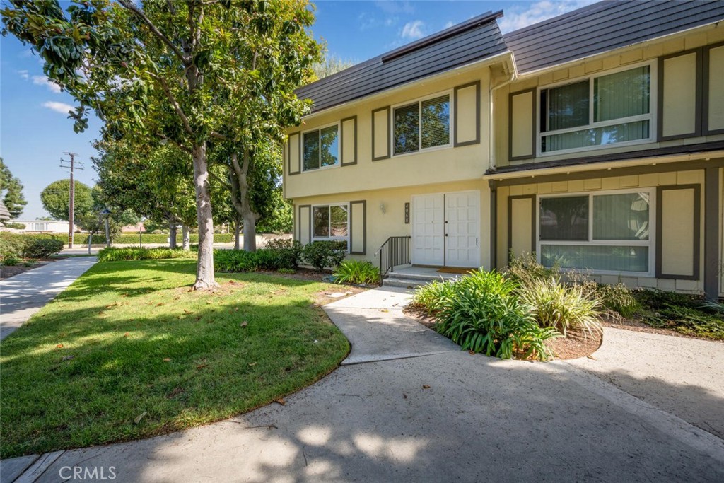 4068 Avenida Sevilla