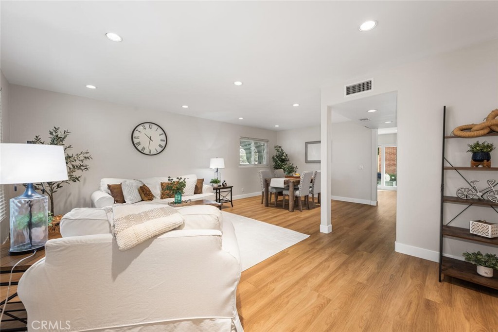 4068 Avenida Sevilla