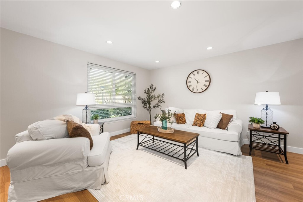 4068 Avenida Sevilla