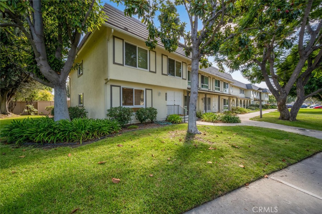 4068 Avenida Sevilla