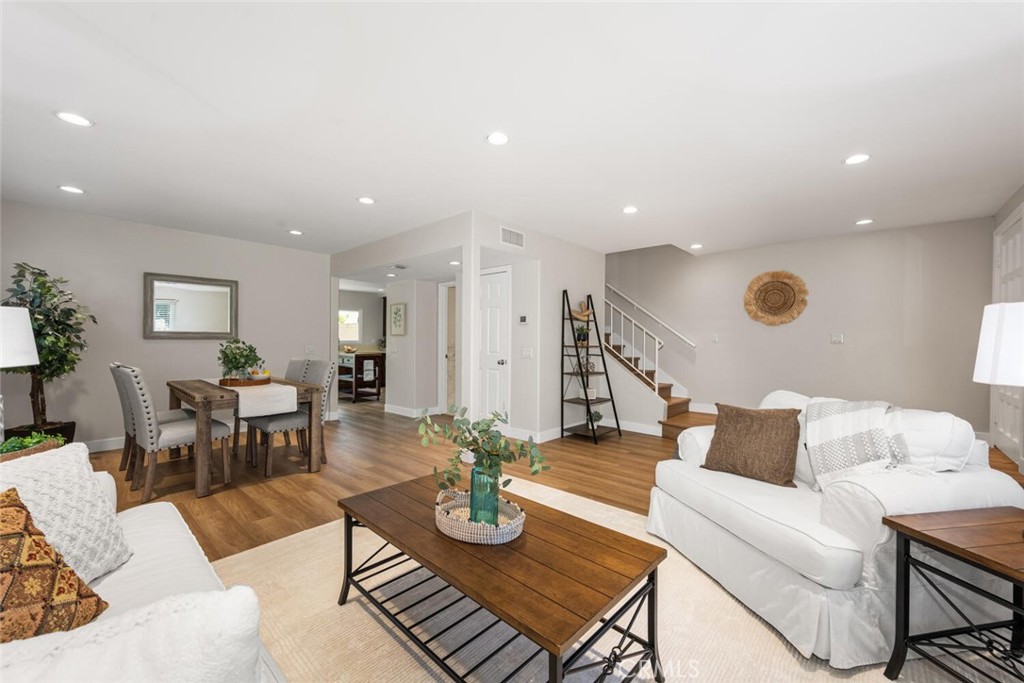 4068 Avenida Sevilla