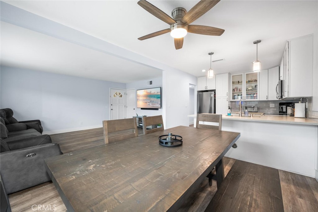 4112 Avenida Sevilla