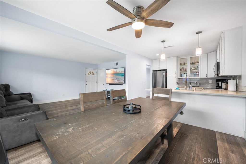 4112 Avenida Sevilla