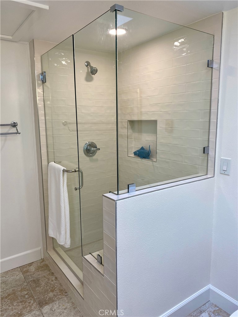 1241 Knollwood Rd, M4 46E