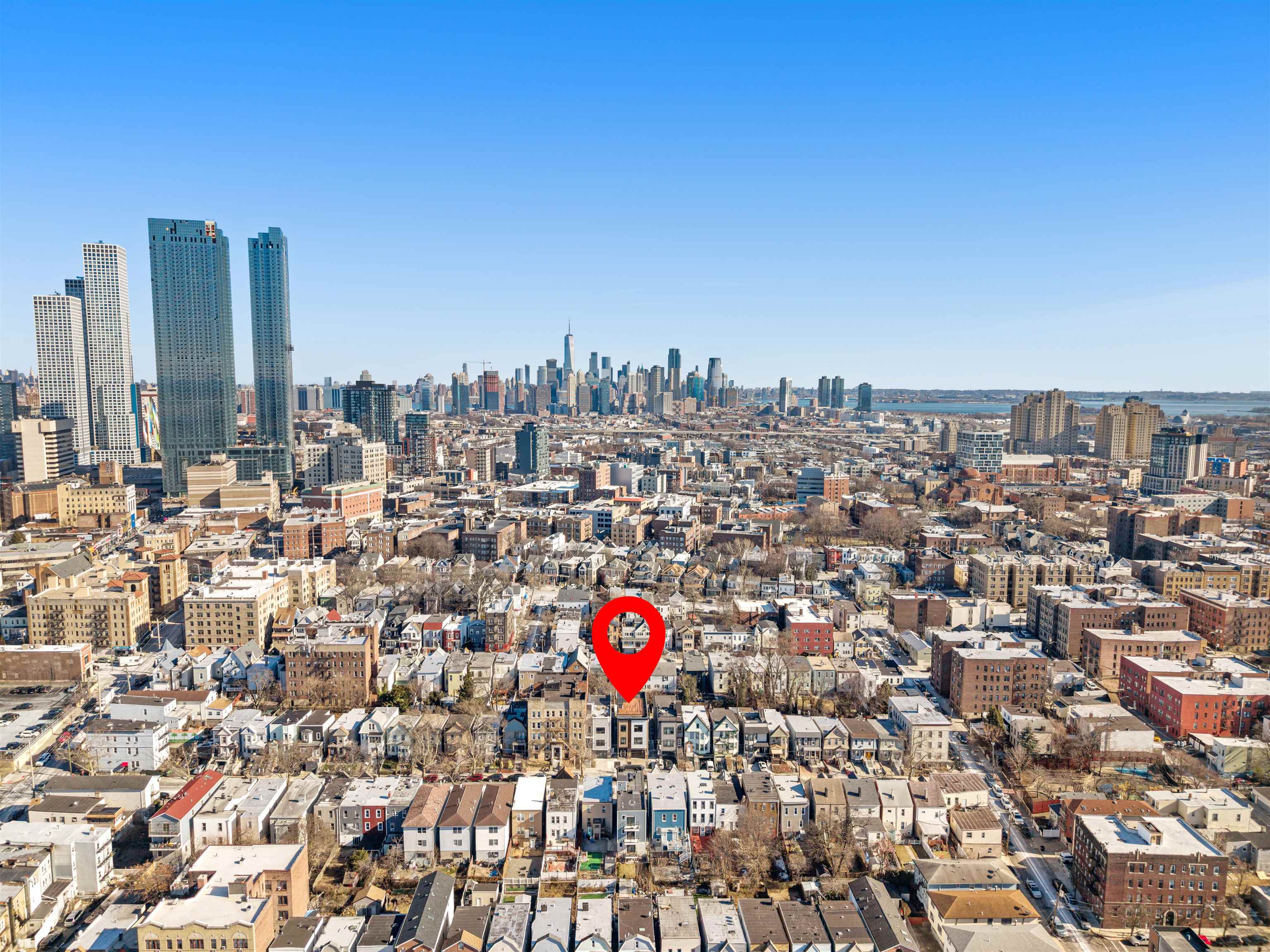 24 ROMAINE AVE Unit: B2