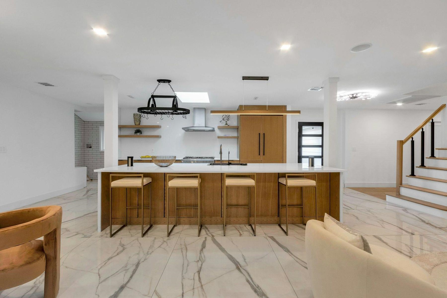 14 RAMBLING BROOK