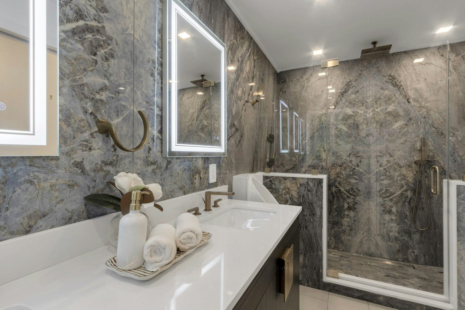 14 RAMBLING BROOK