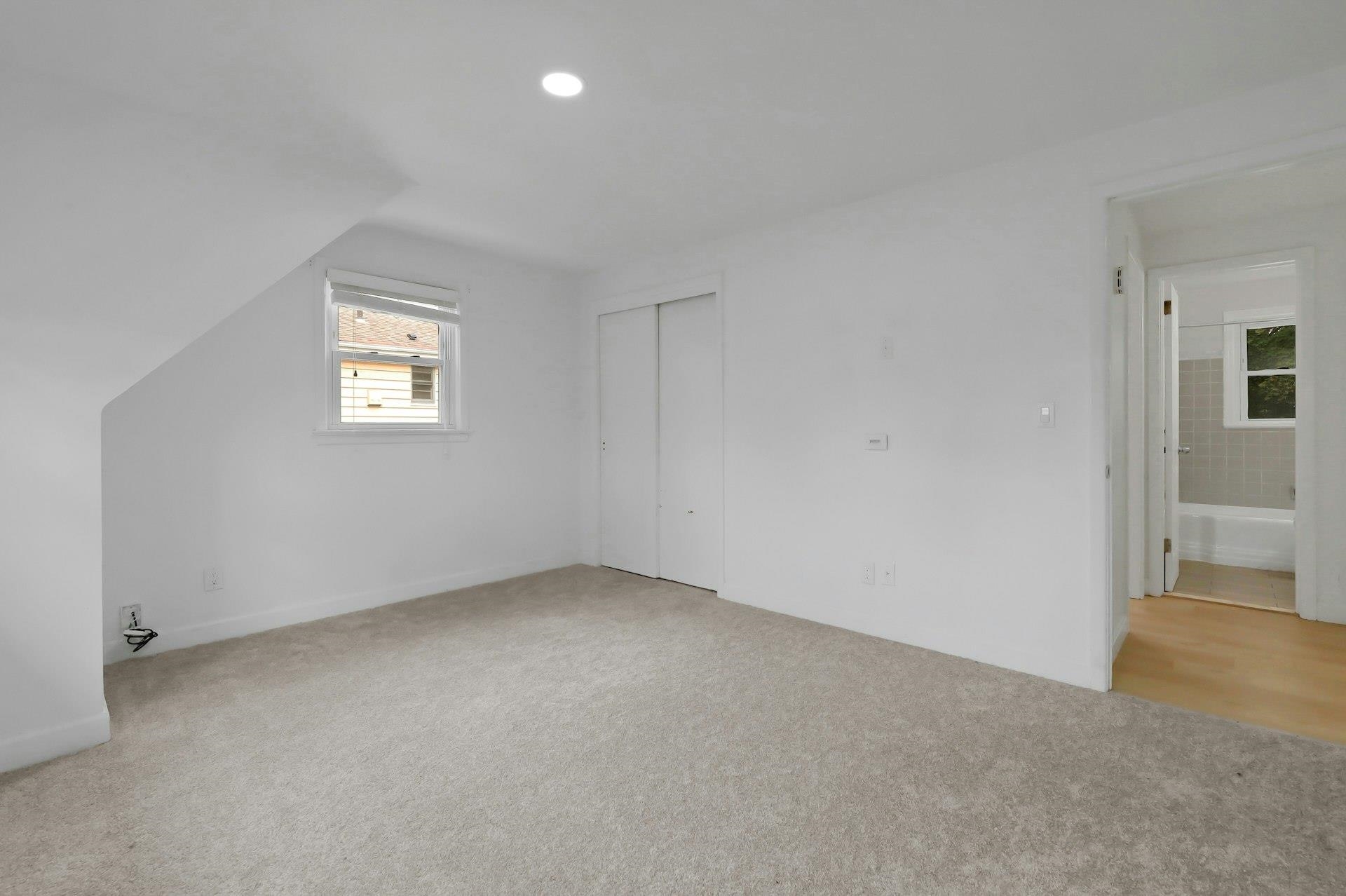 130 MOUNT VERNON ST Unit: 2