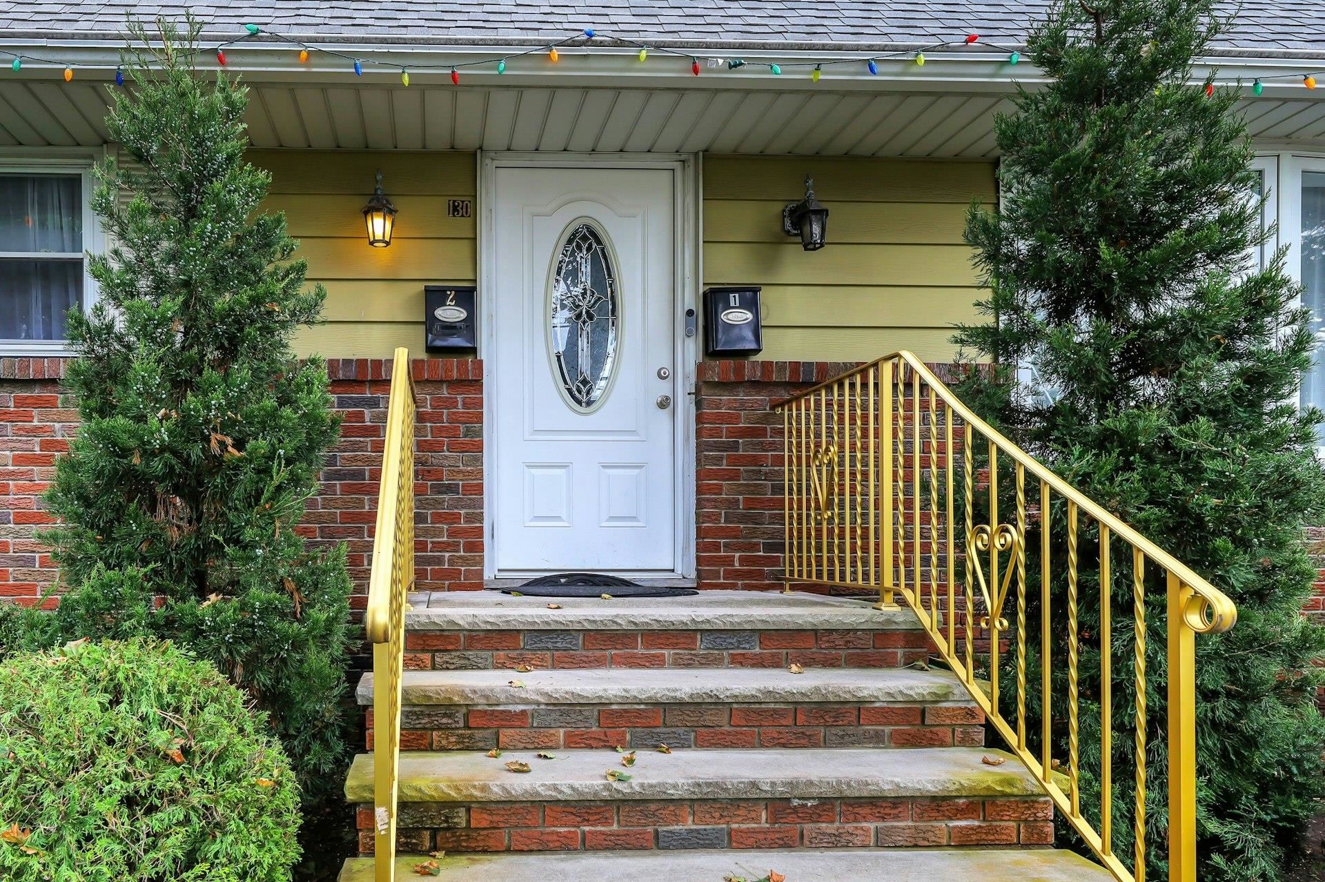 130 MOUNT VERNON ST Unit: 2