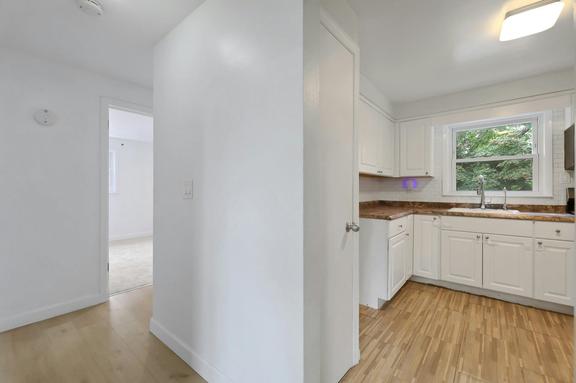 130 MOUNT VERNON ST Unit: 2