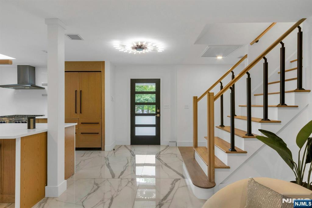 14 Rambling Brook Road