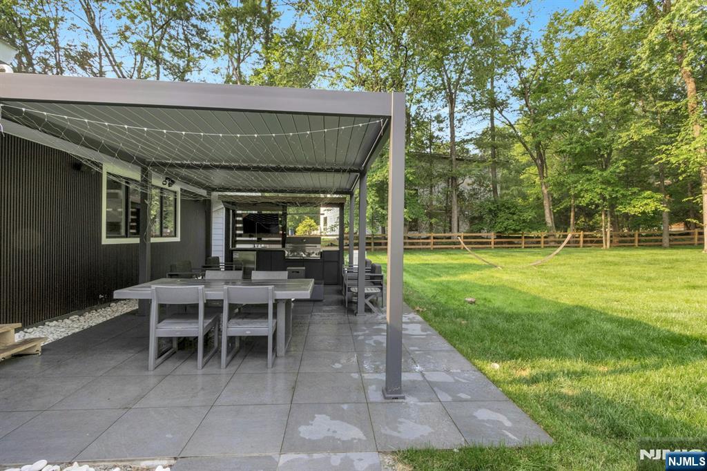 14 Rambling Brook Road
