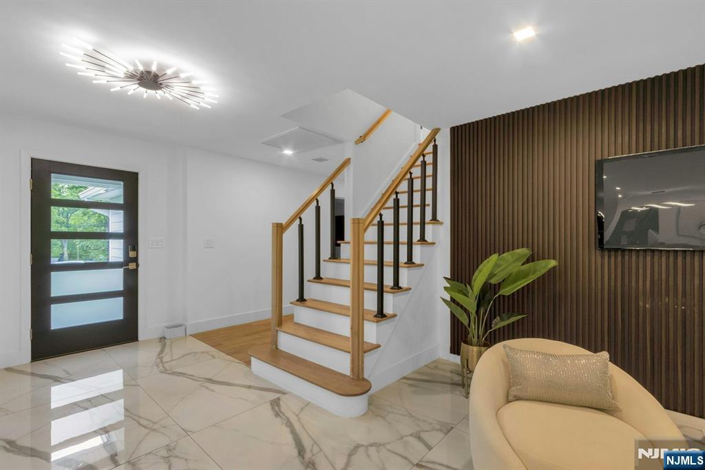 14 Rambling Brook Road