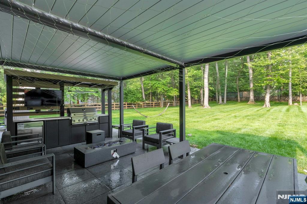 14 Rambling Brook Road
