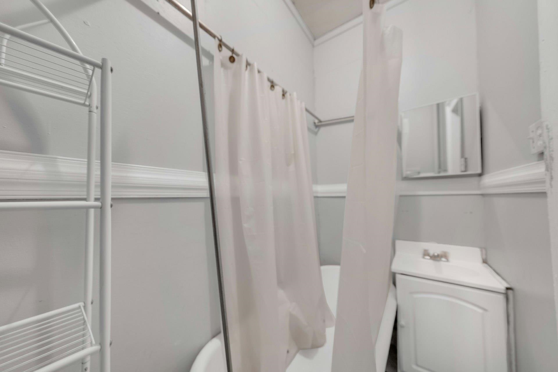 546 PALISADE AVE Unit: 3