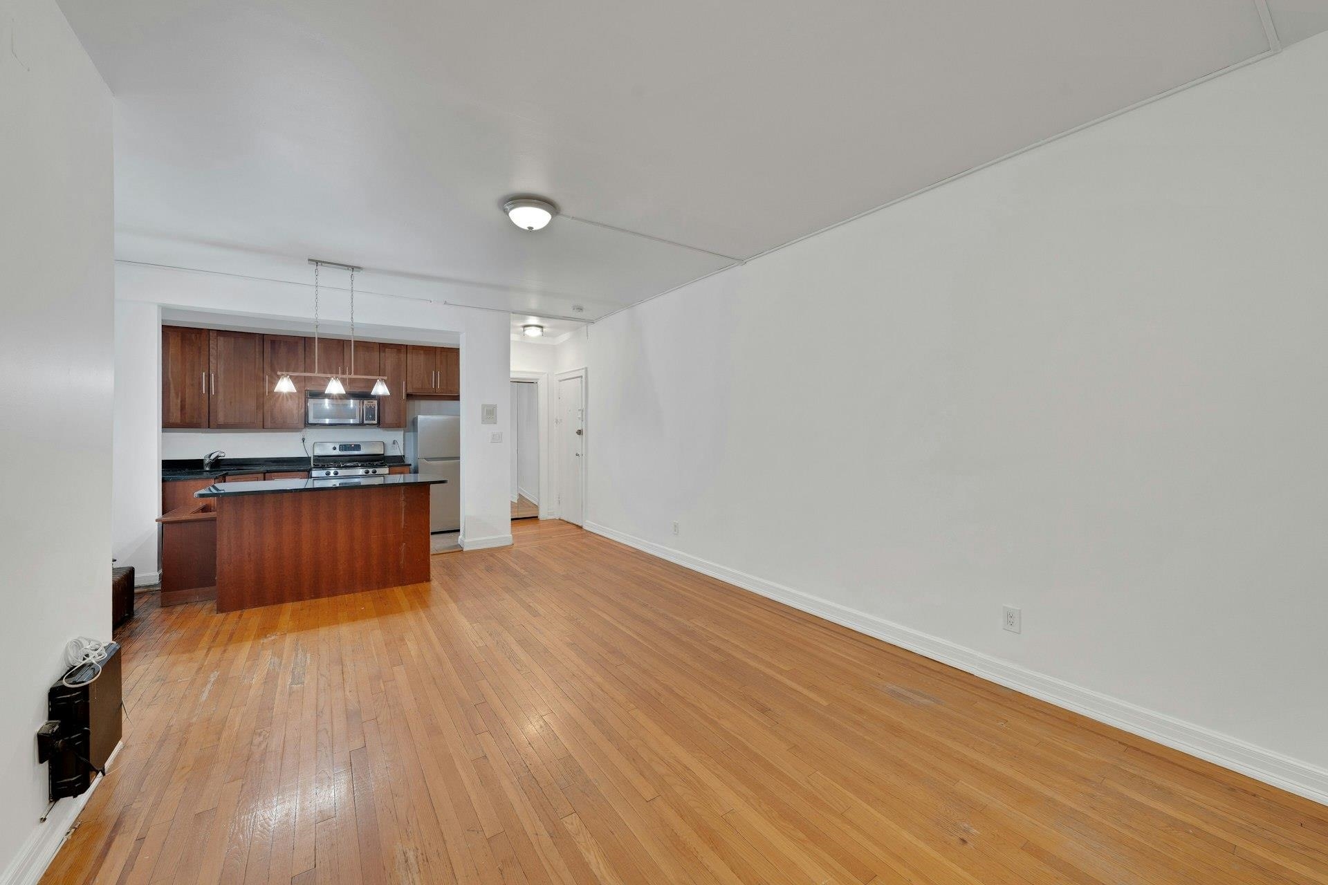 56 GLENWOOD AVE Unit: 3