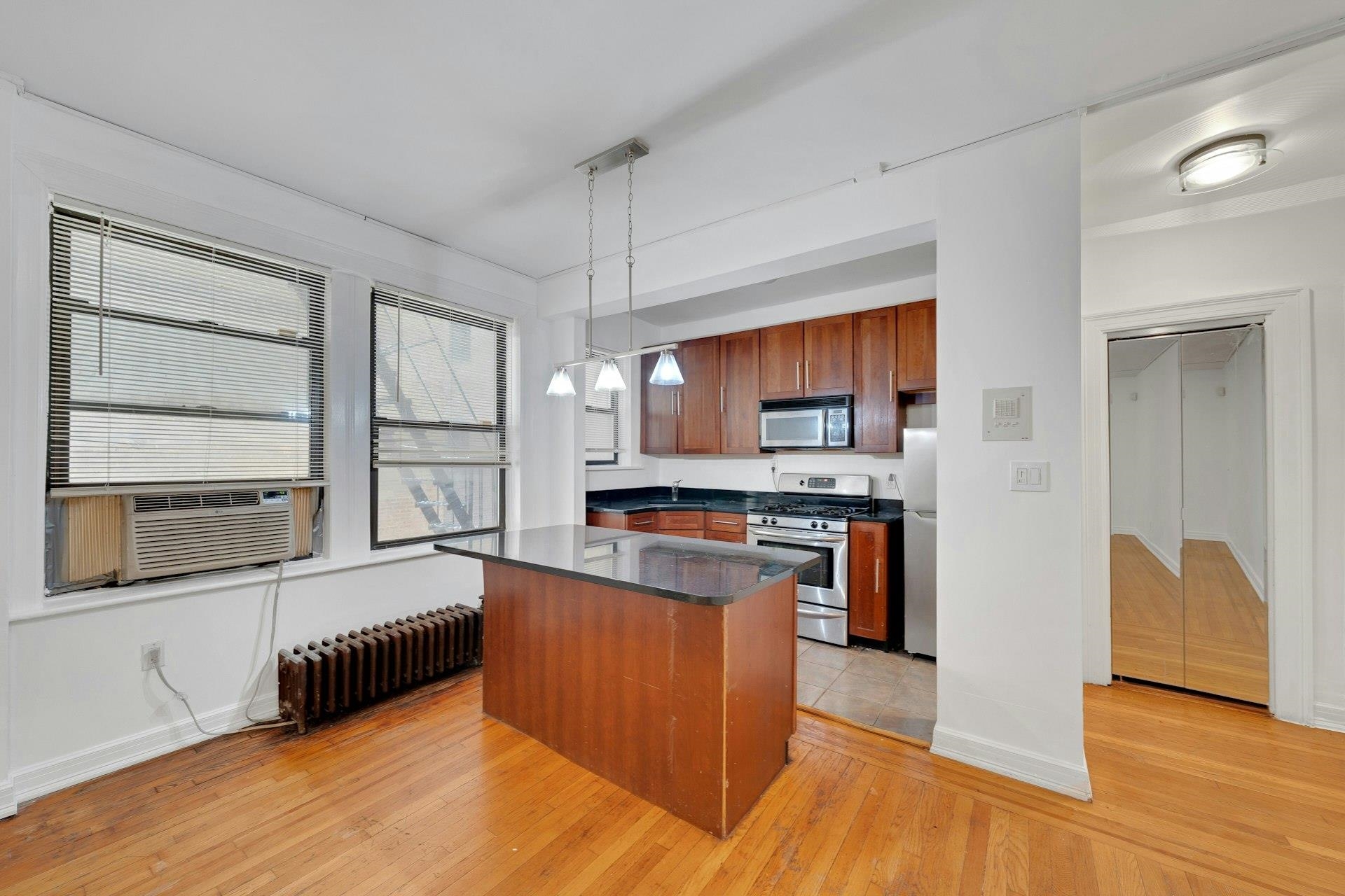 56 GLENWOOD AVE Unit: 3