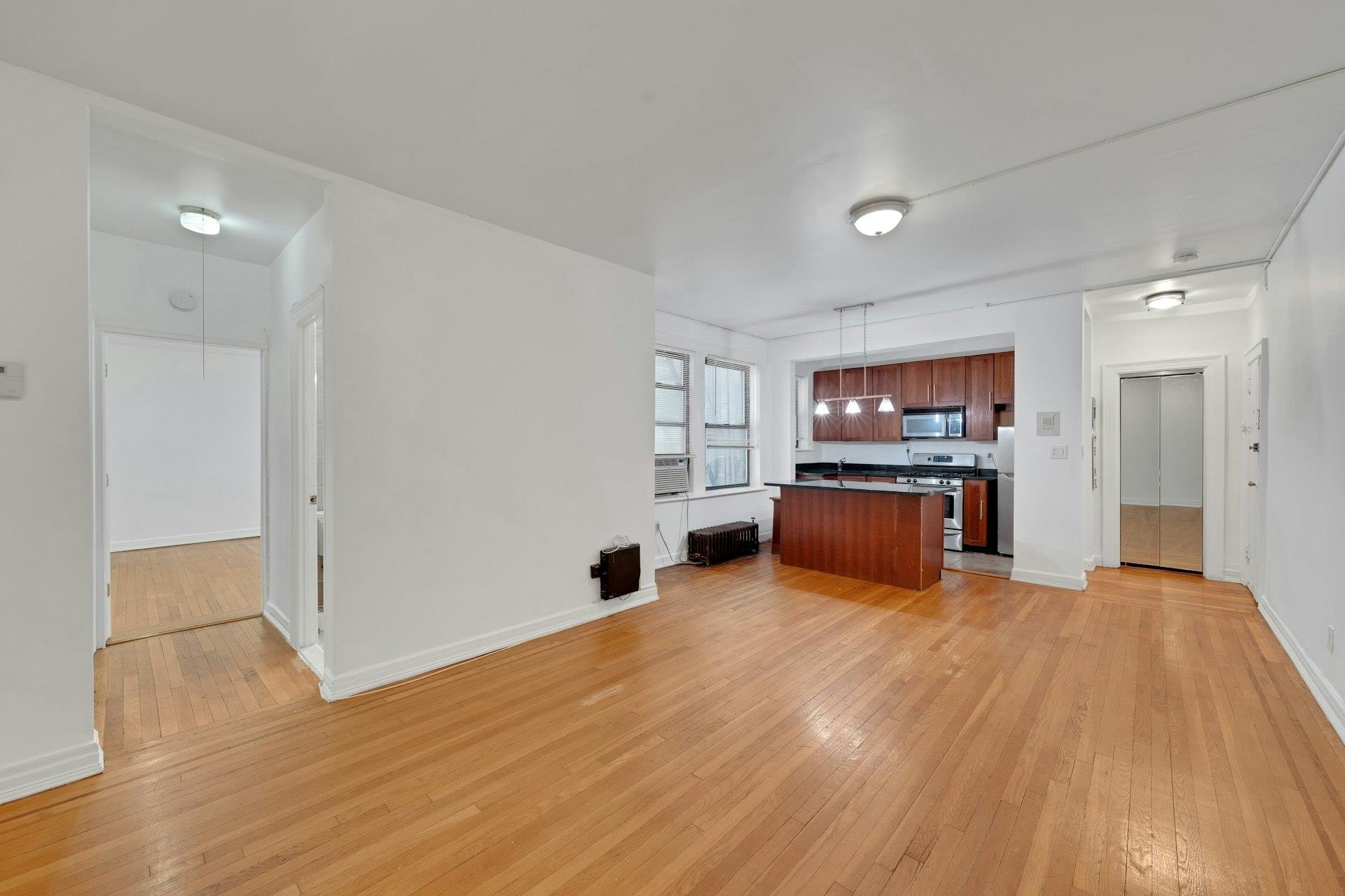 56 GLENWOOD AVE Unit: 3
