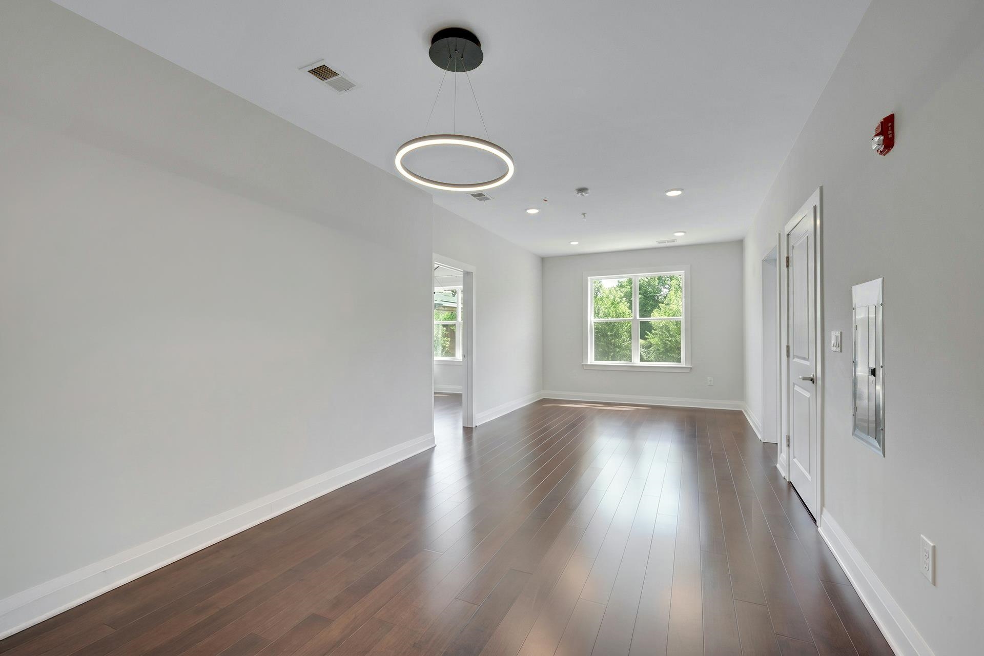 1901 SUMMIT AVE Unit: 205