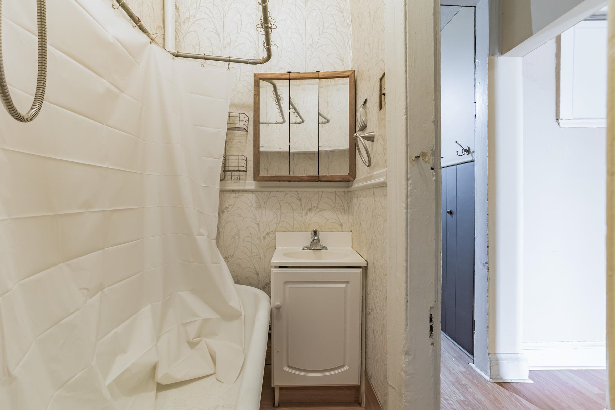 546 PALISADE AVE Unit: 2