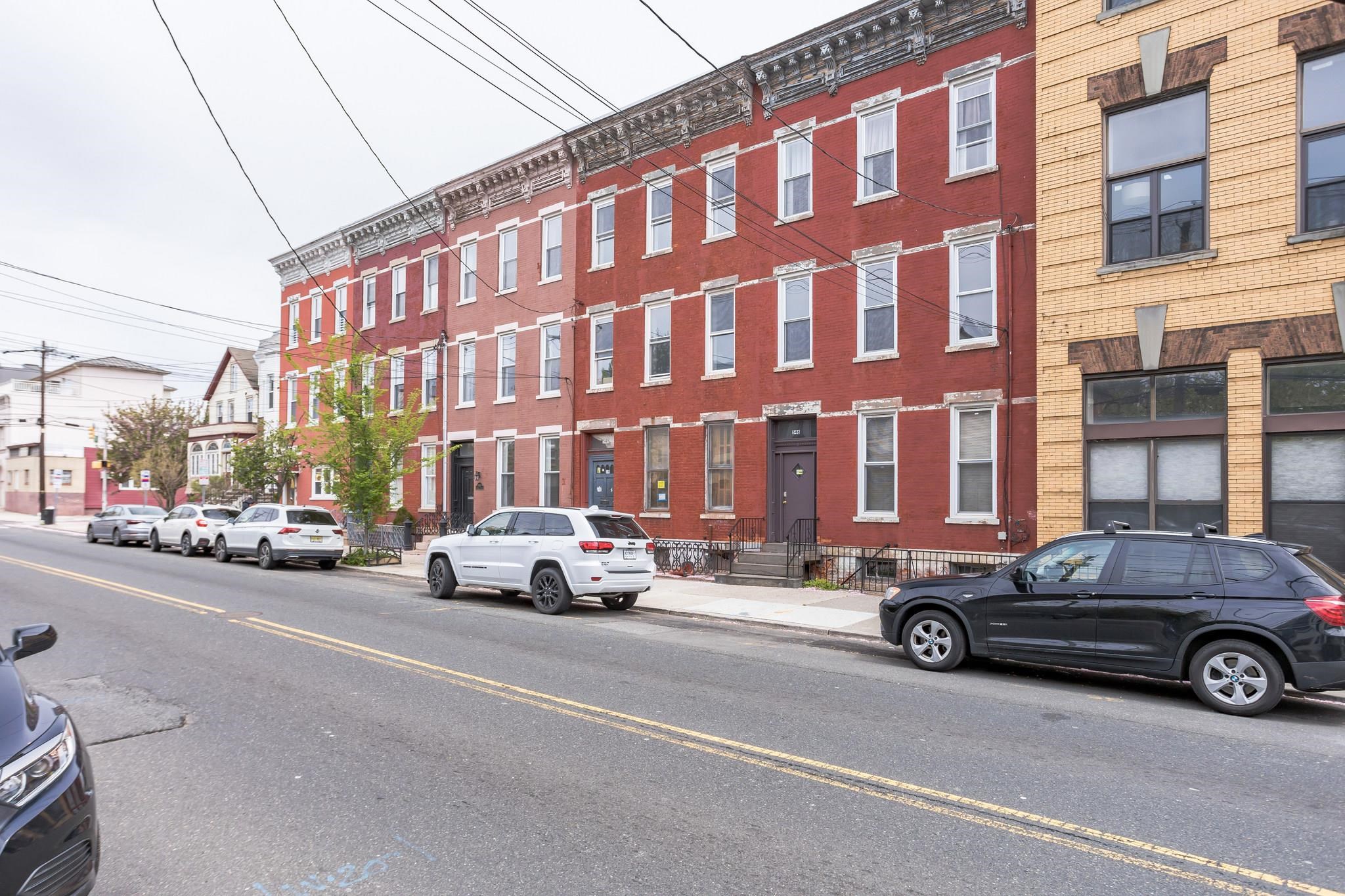 546 PALISADE AVE Unit: 2