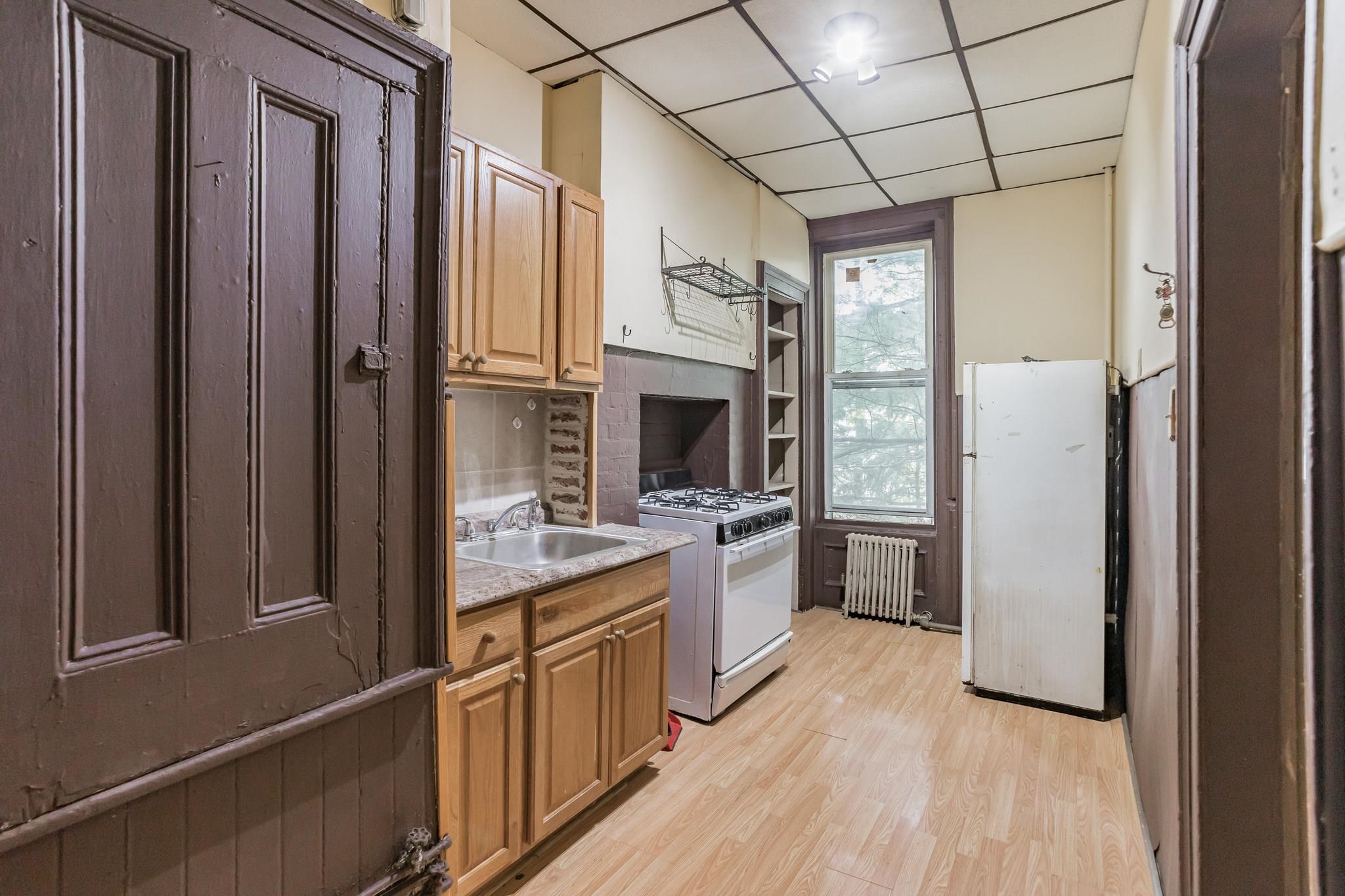 546 PALISADE AVE Unit: 2