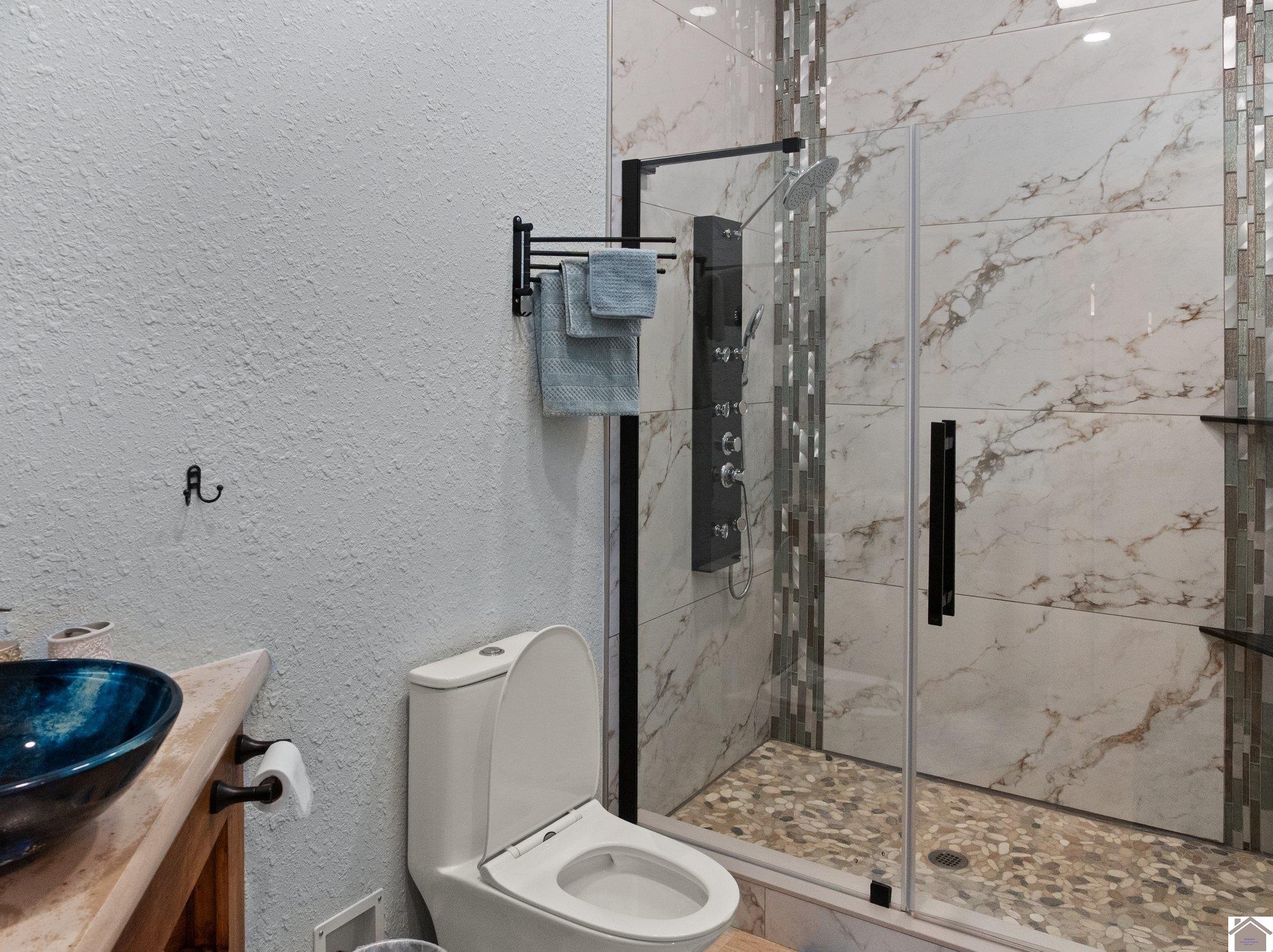 2700 Washington Street