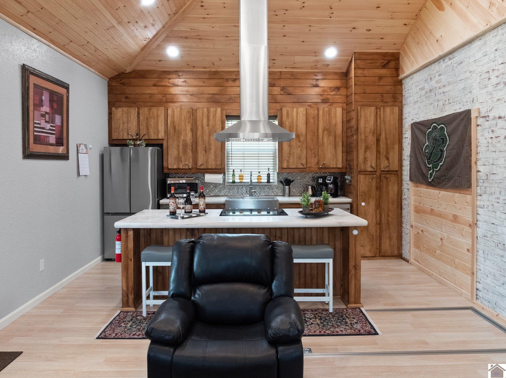 2700 Washington Street