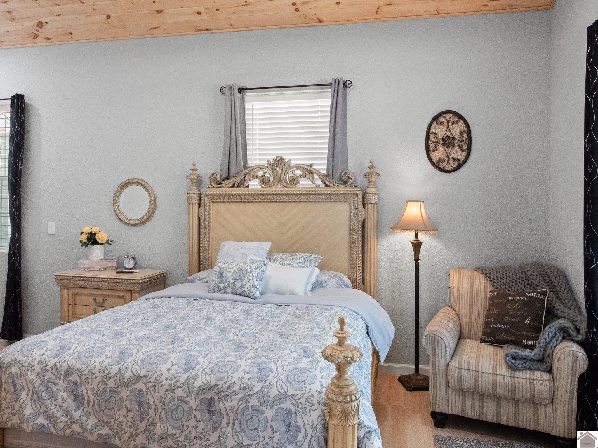 2700 Washington Street