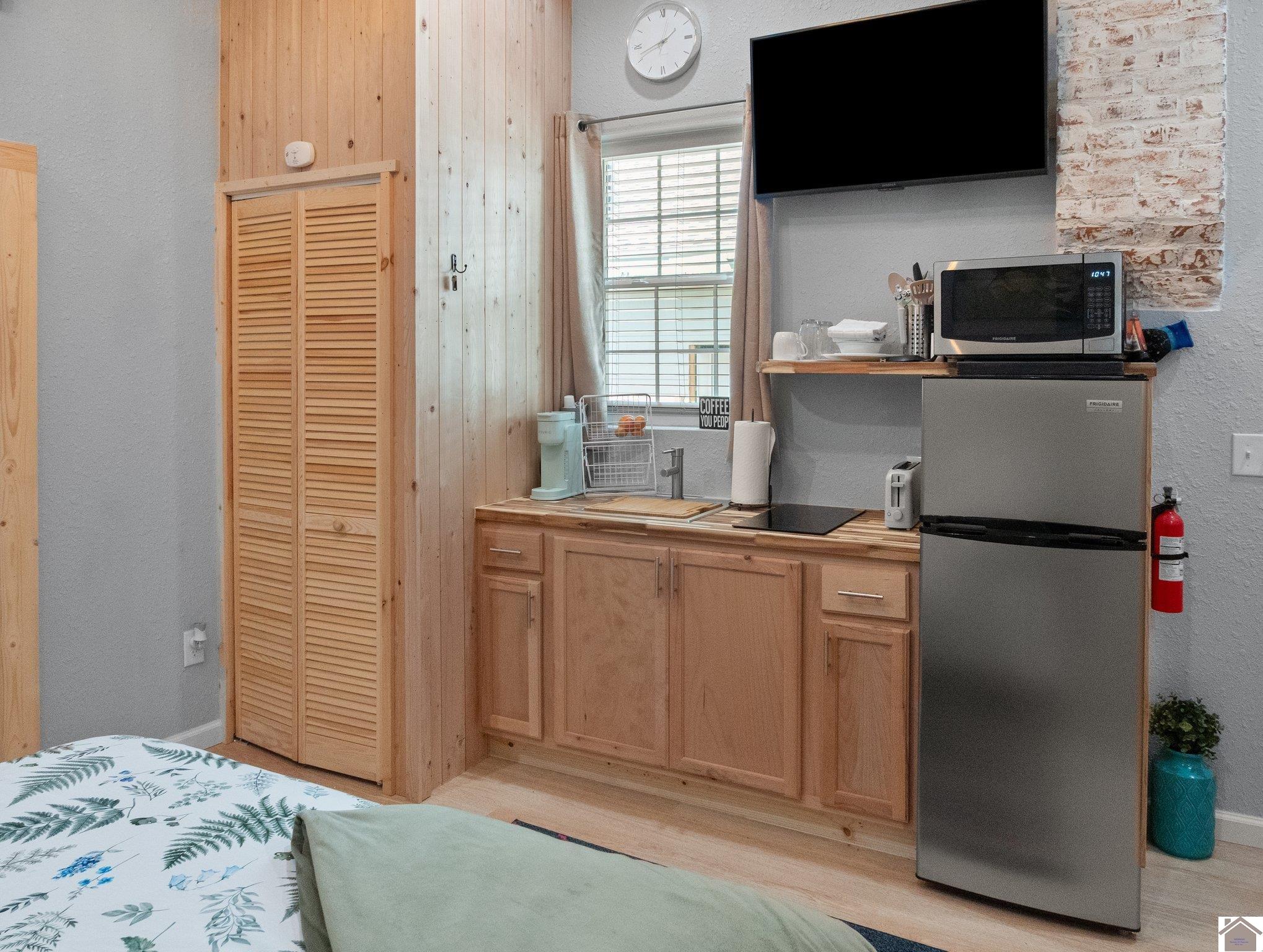 2700 Washington Street