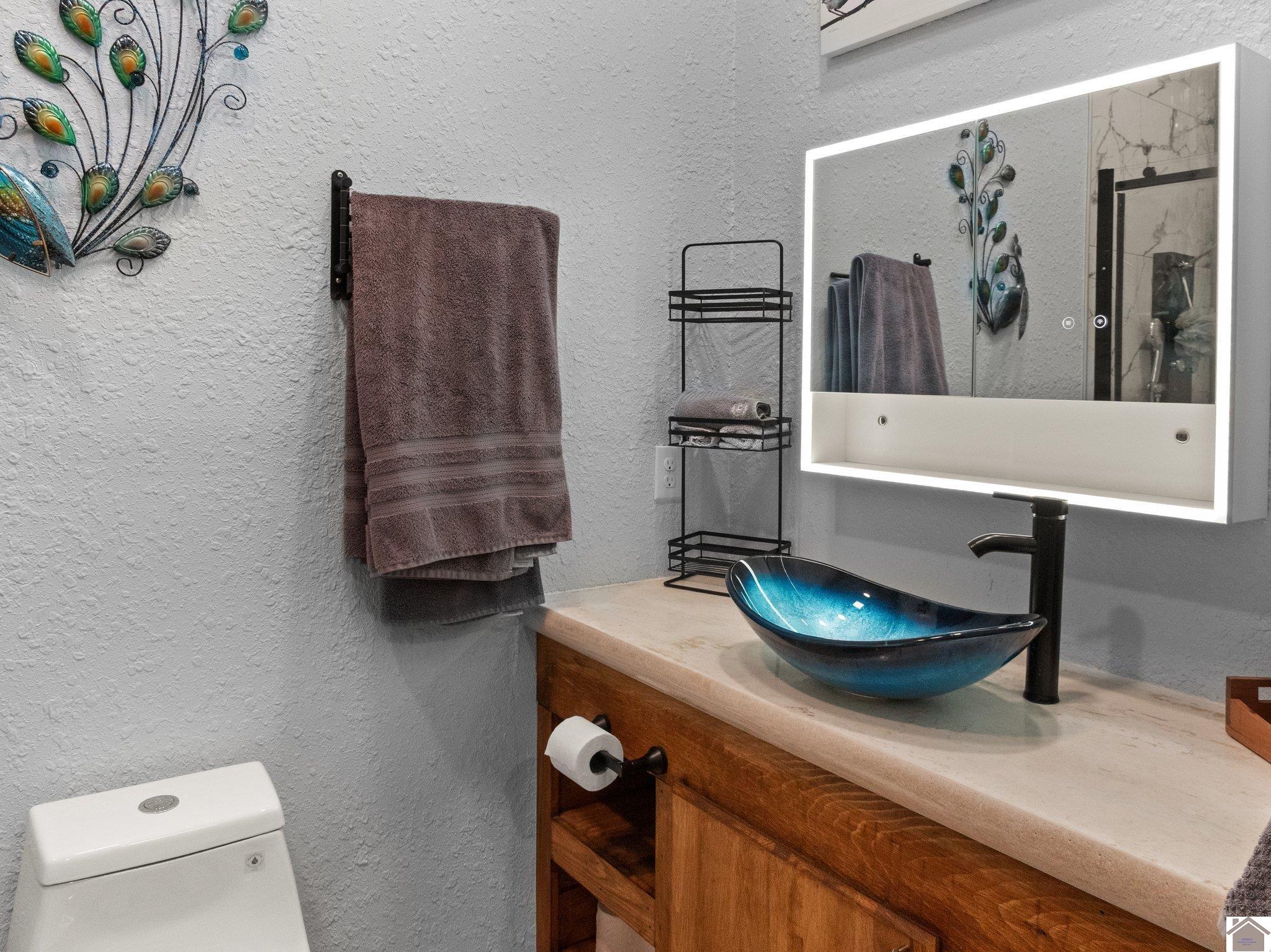 2700 Washington Street