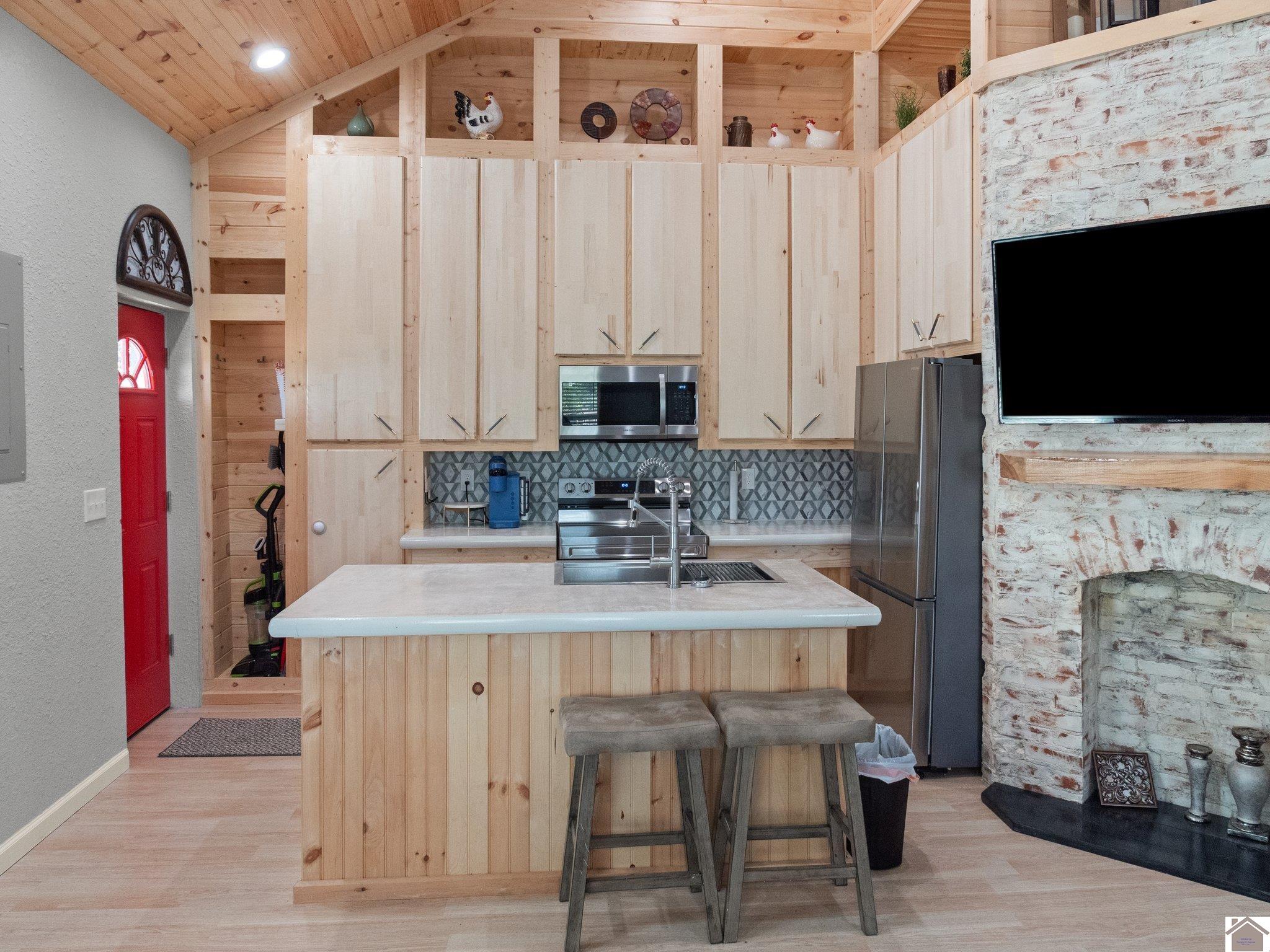 2700 Washington Street