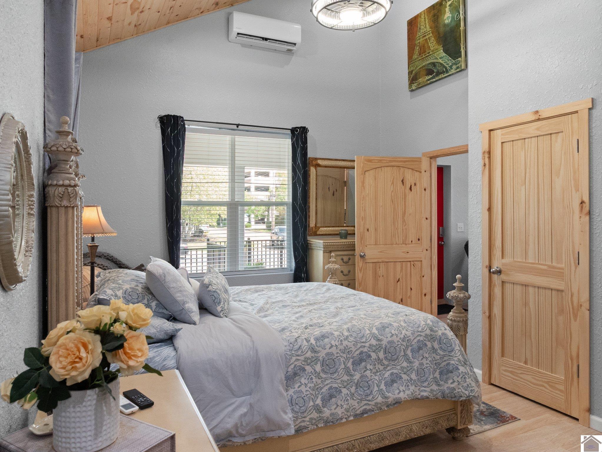 2700 Washington Street