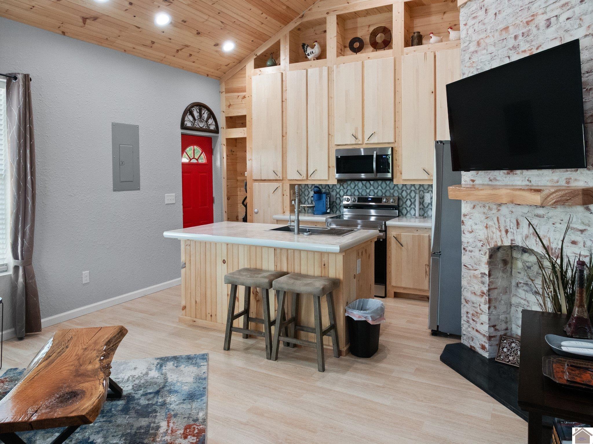 2700 Washington Street