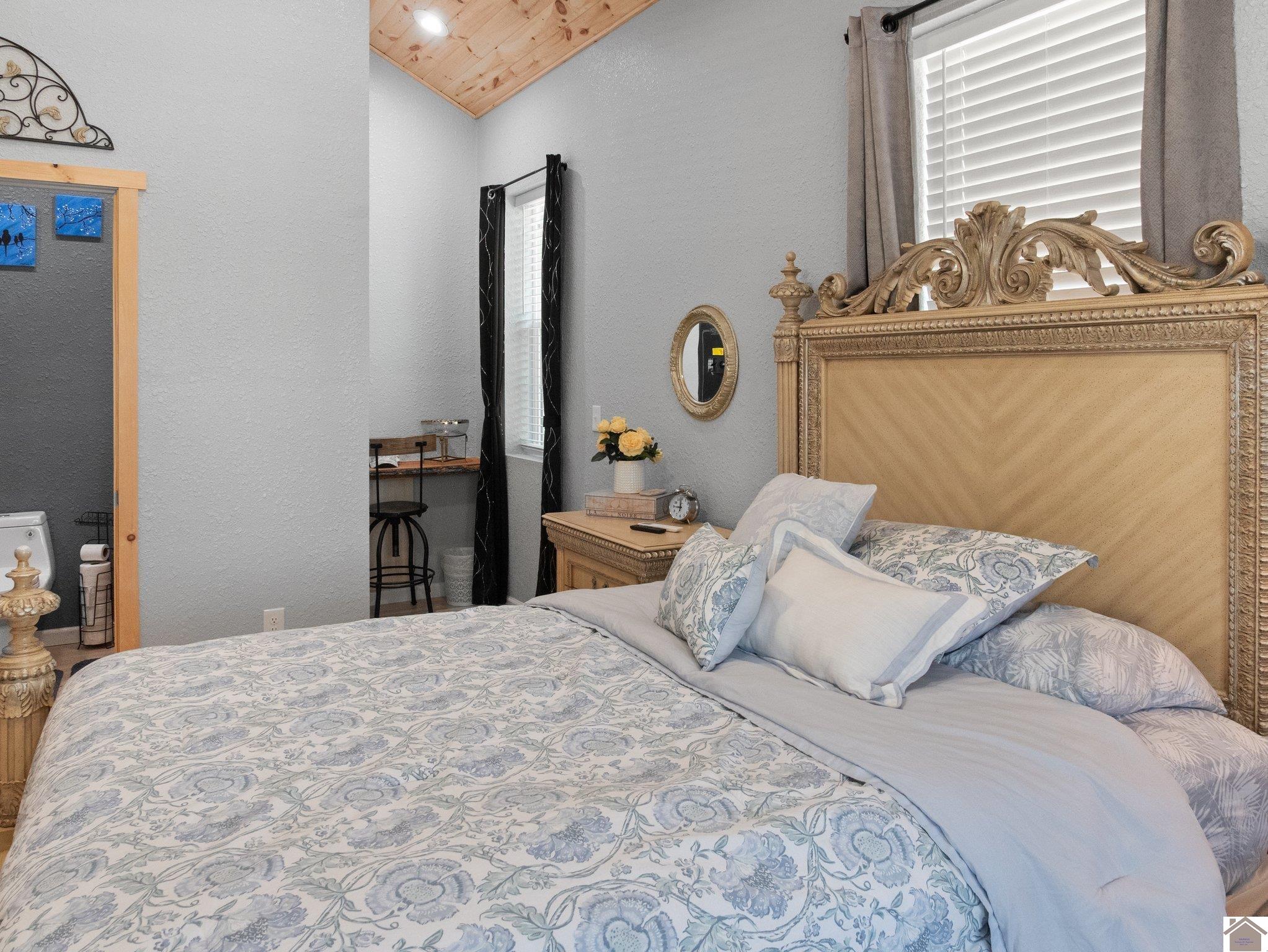 2700 Washington Street