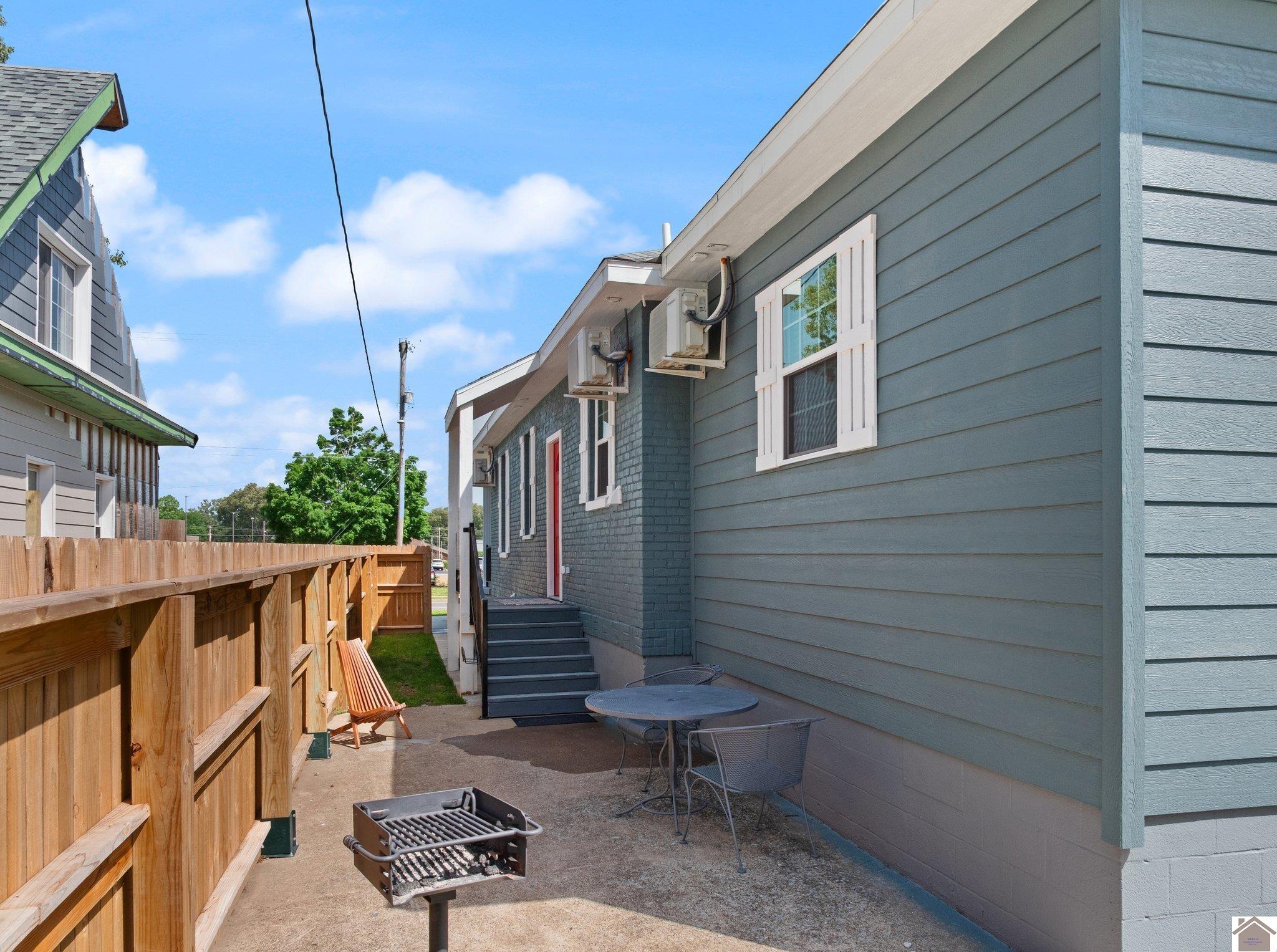 2700 Washington Street