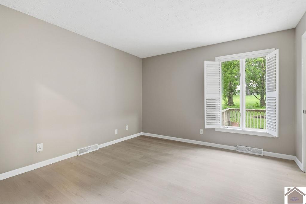 130 Azelia Cir