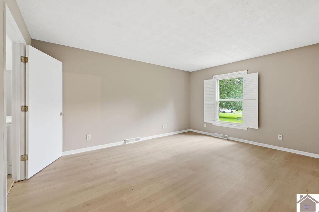 130 Azelia Cir