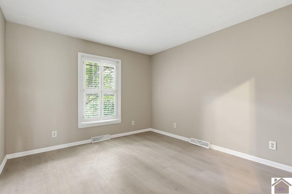 130 Azelia Cir
