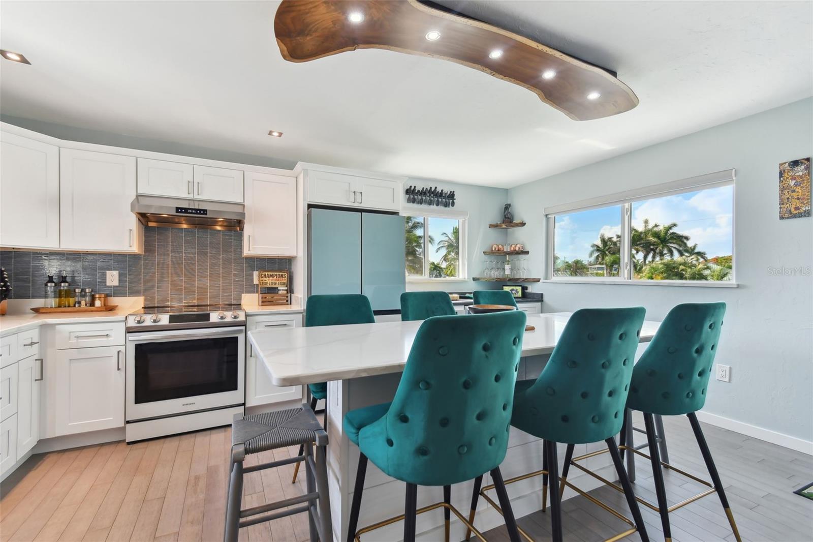 4343 POMPANO LN