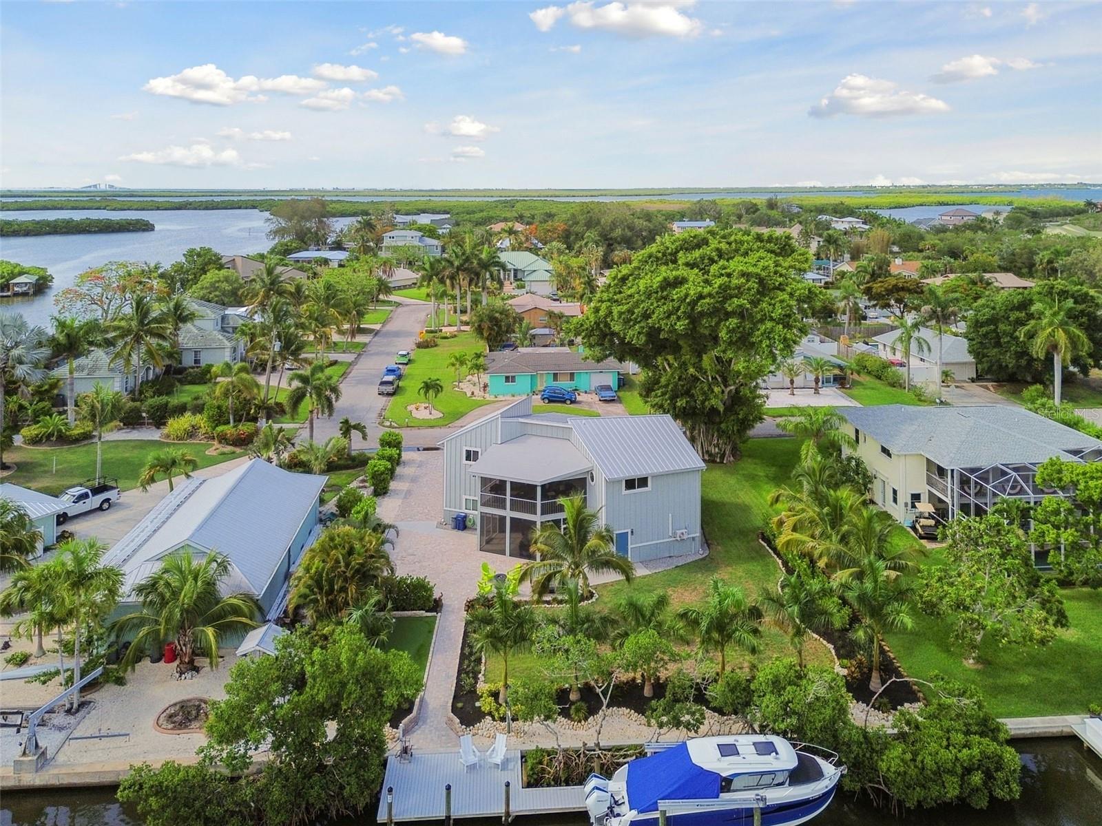 4343 POMPANO LN