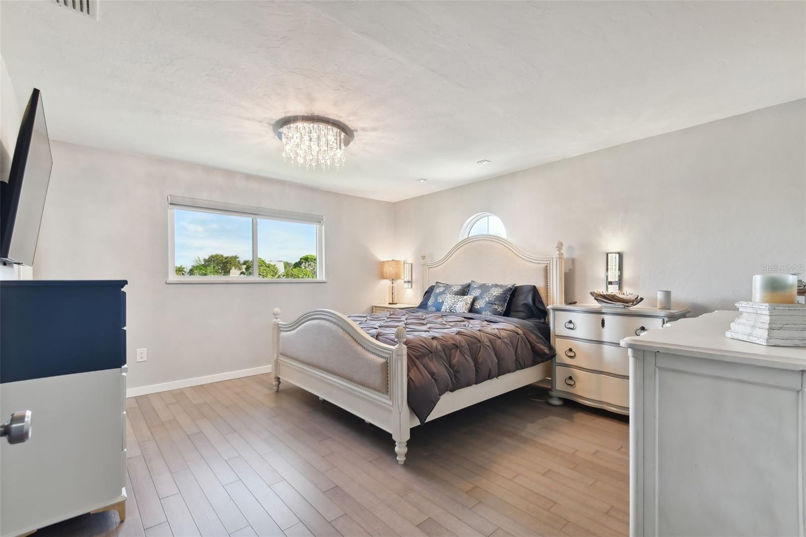 4343 POMPANO LN